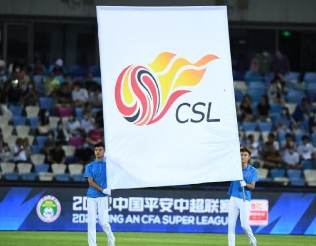 终身项圈口球怎么戴上去的