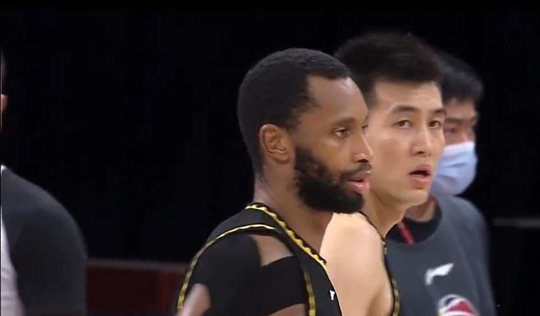 公妇借种乱h日出水了视频